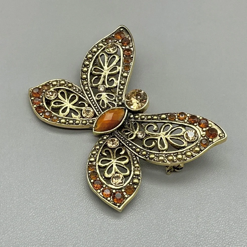 Butterfly Pin Brooch Women Amber Gold Tone Rhinestone Filigree Fashion Accessory
